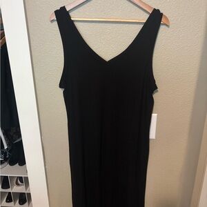 Dip Black Maxi Dress